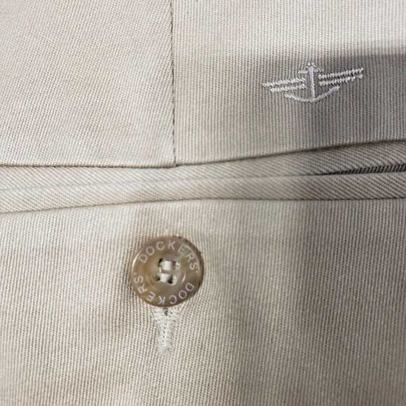 Dockers Men's Pants Tan Khaki D3 Pleated Classic Fit style #406694123 36 x 29 - Picture 8 of 16